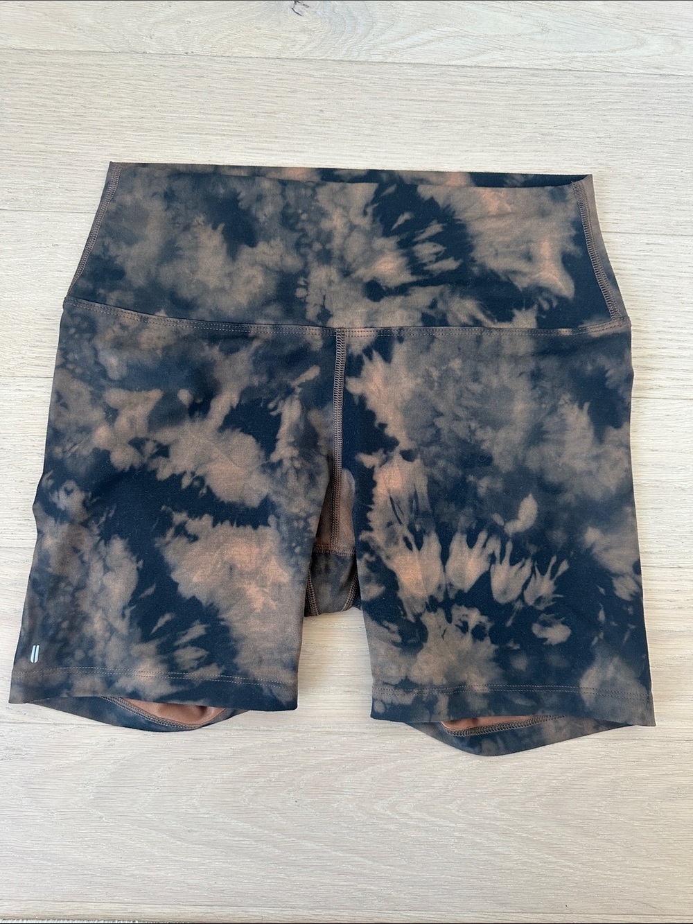 NOBULL Tie-Dye 6” High-Waist Women’s Bike Shorts - Black & Brown